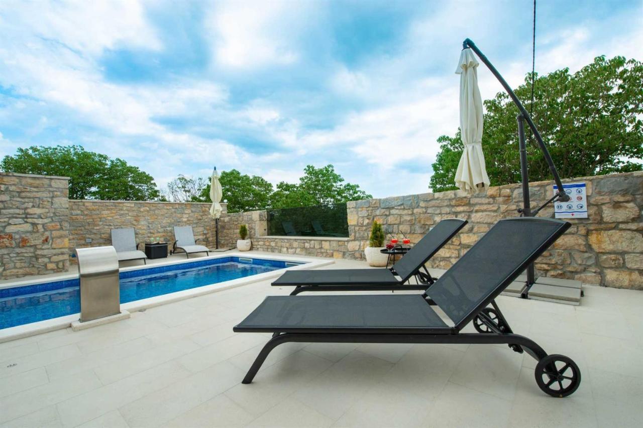 Stone Villa Didovi Snovi With Heated Pool Lisane Ostrovicke Dış mekan fotoğraf