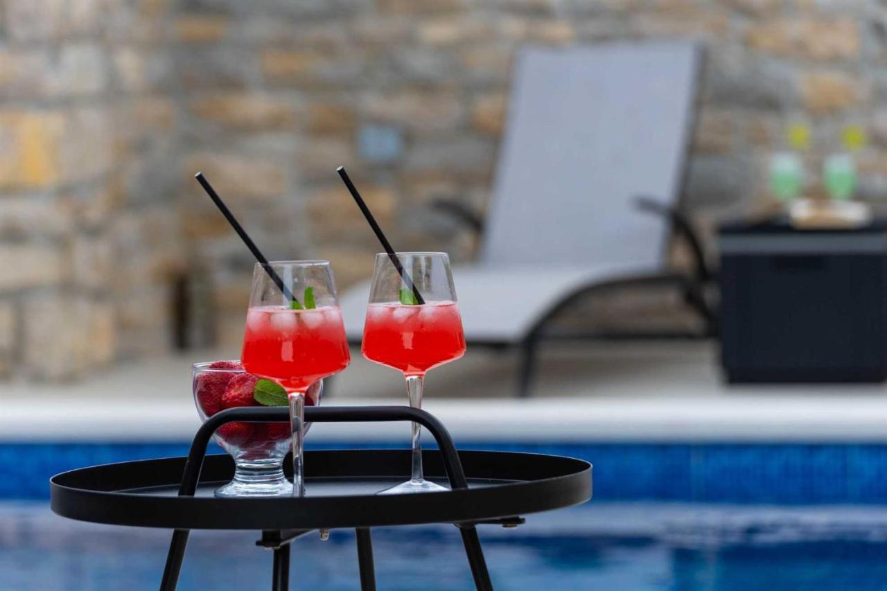 Stone Villa Didovi Snovi With Heated Pool Lisane Ostrovicke Dış mekan fotoğraf