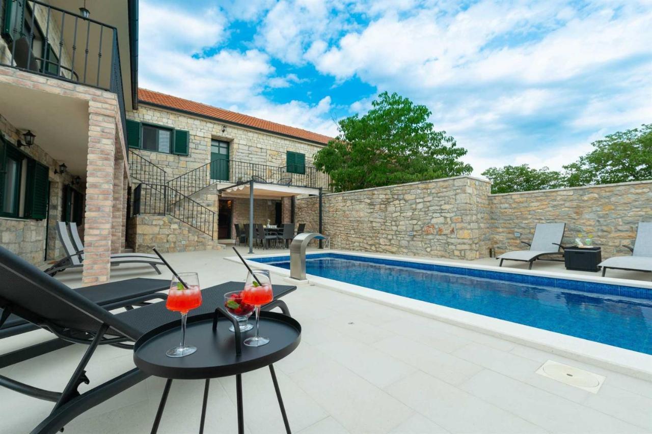 Stone Villa Didovi Snovi With Heated Pool Lisane Ostrovicke Dış mekan fotoğraf