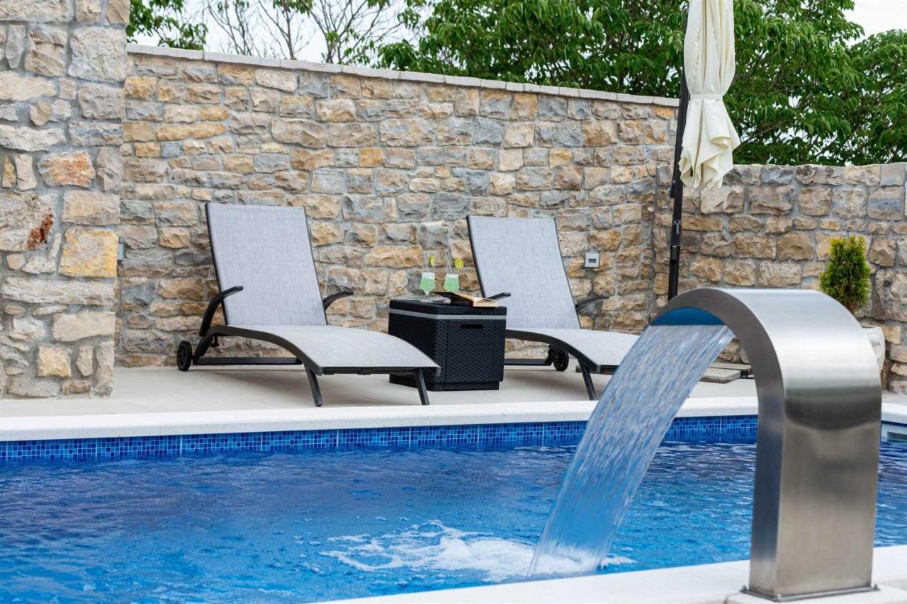 Stone Villa Didovi Snovi With Heated Pool Lisane Ostrovicke Dış mekan fotoğraf